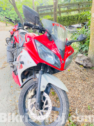 yamaha R15V1